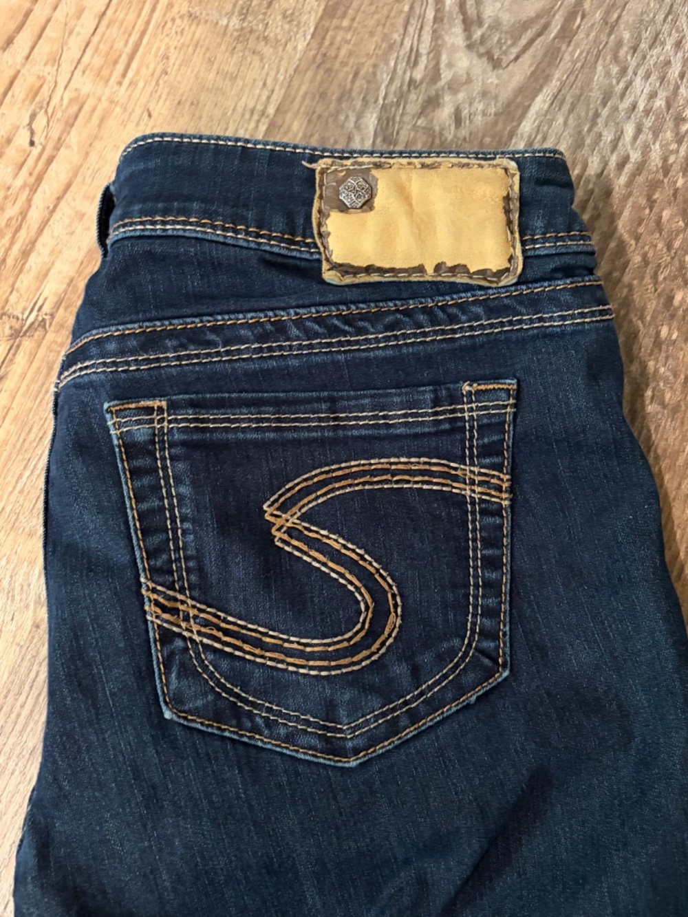 Silver Jeans - Picture 3 of 3